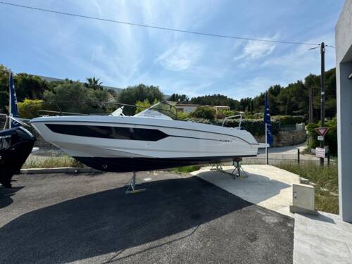 BENETEAU Flyer 8 SUNdeck V2 2023