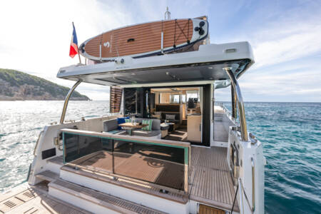 Beneteau Swift Trawler 54 extérieur 2